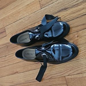 Women's black leather shoes moccasins size 40 US 9.5 dressy but casual